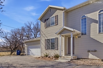 Building Photo - 208 S 100 W