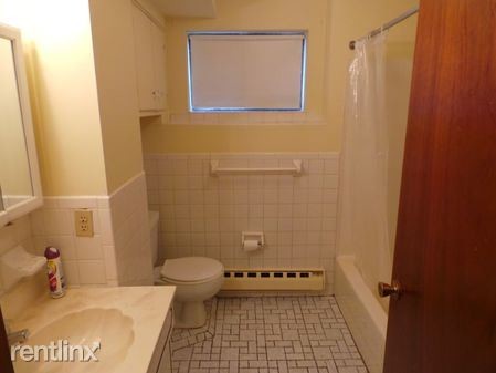 Building Photo - Studio, 1 bath  - 60 Summit St