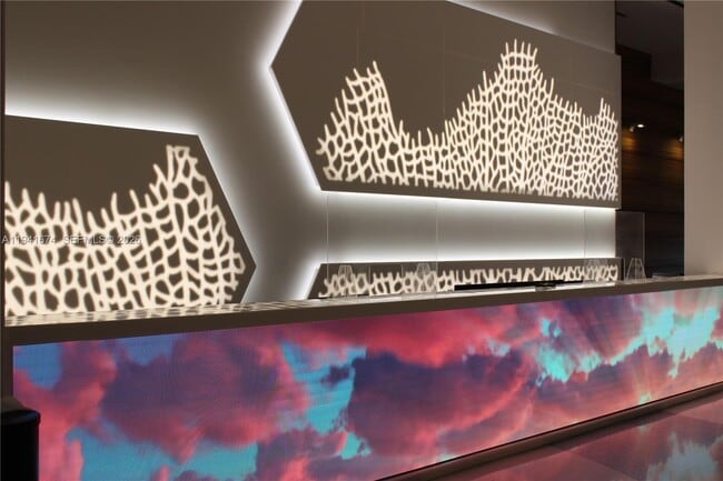 Building Photo - 650 West Ave