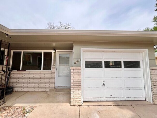 Building Photo - Updated 2bd/1ba Duplex in West Fort Collins POET Area
