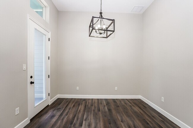 Foto del edificio - 2118 Oatfield Dr