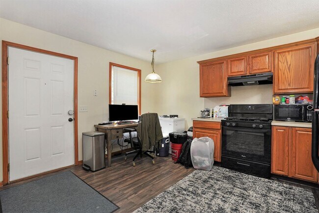 Foto del edificio - AVAILABLE NOW! 3 Bedroom, 1.5 Bath House in Grand Rapids