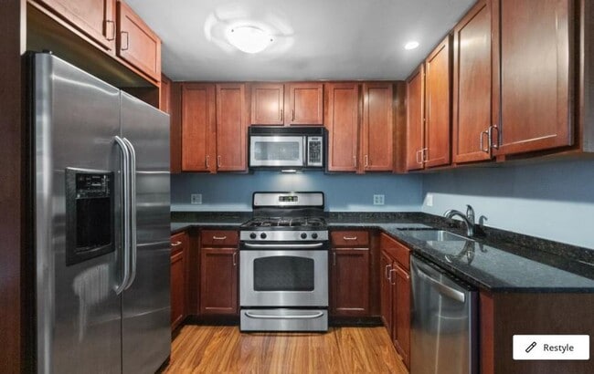 Building Photo - 2 bedroom in Chicago IL Chicago