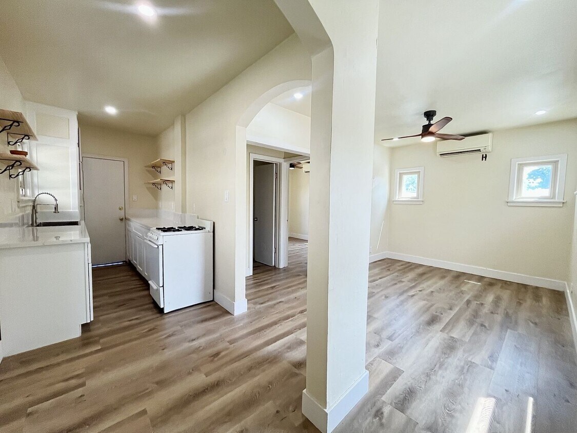 Foto principal - Just Listed! 1B/1B Newly Remodeled Unit