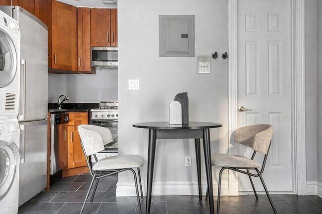 Building Photo - 229 1st Ave