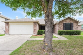 Building Photo - 816 Bessemer Dr