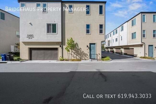 Building Photo - 5480 Seacliff Pl