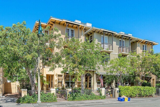 Photo - 811 S Federal Hwy Apartment