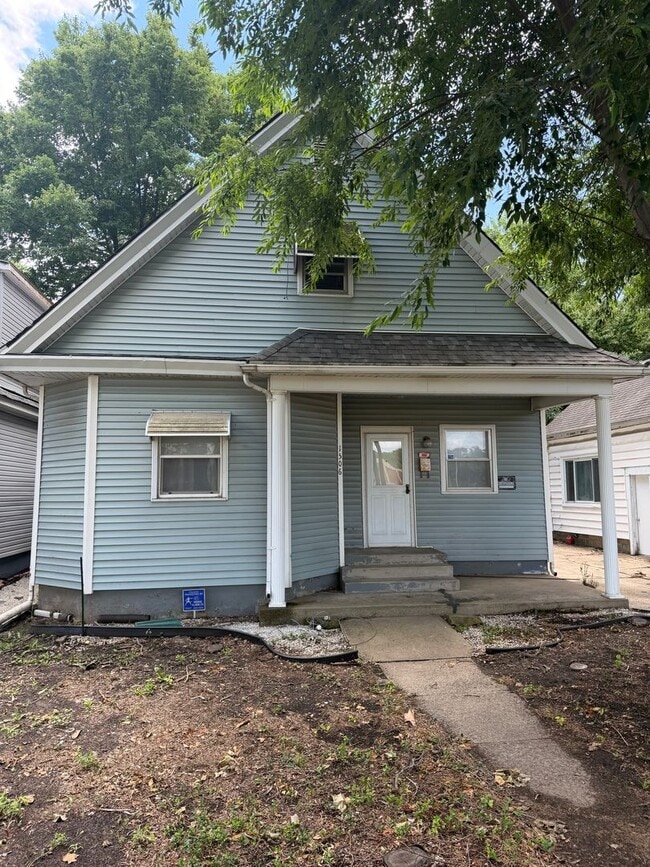 Building Photo - 1506 E Phillips St
