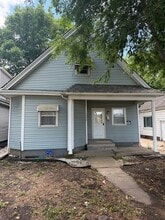 Building Photo - 1506 E Phillips St