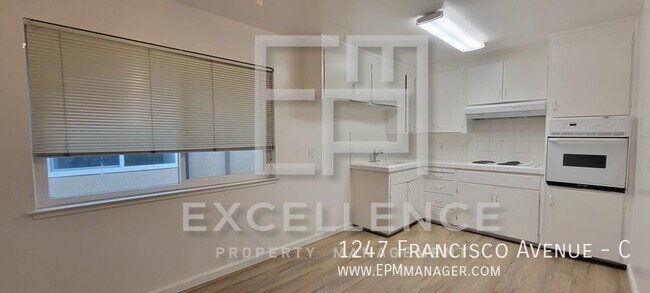 Foto del edificio - Upper 2/1 in 4plex, Private 1 Car Garage