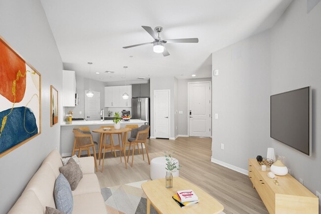 Interior Photo - Onyx North Central