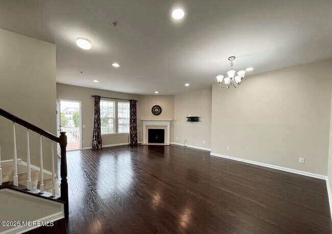 Foto del edificio - 155 Waypoint Dr