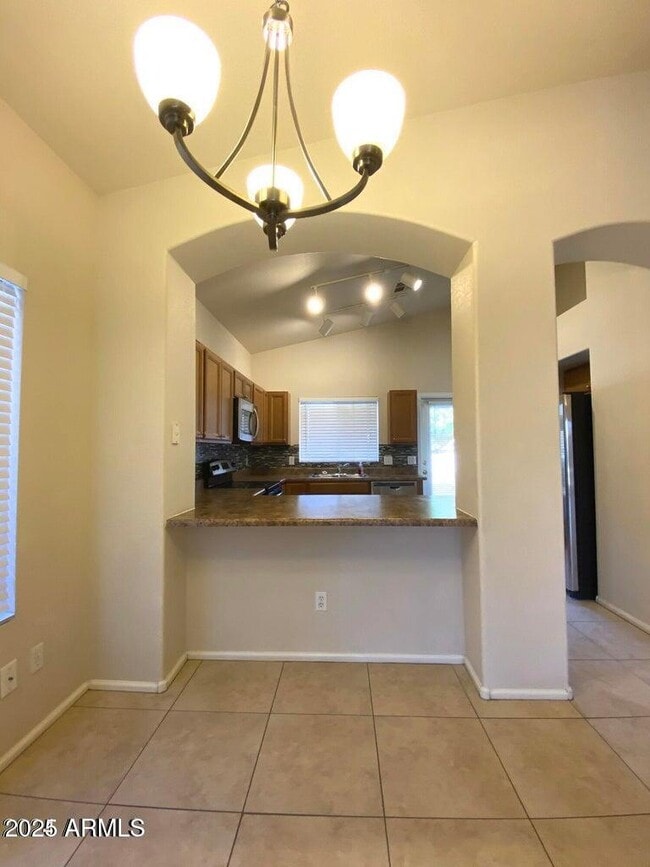 Building Photo - 2643 S 156th Ave