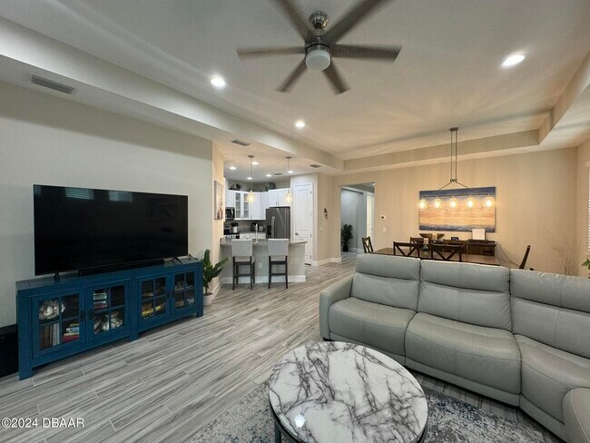 Building Photo - 903 Coral Reef Way