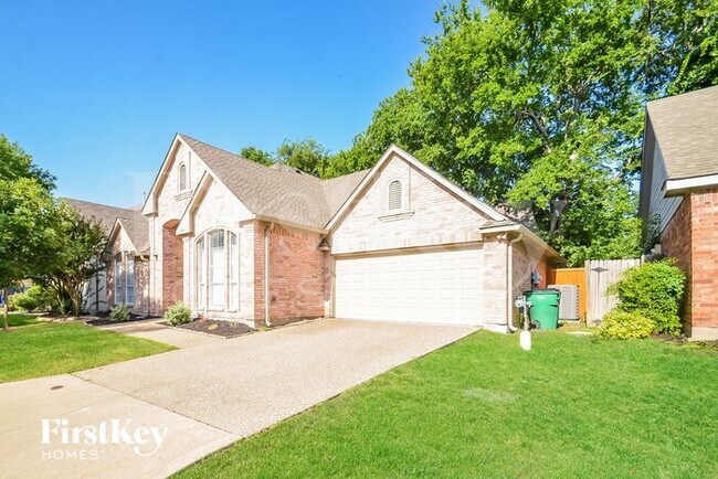 Foto del edificio - 502 Glenn Ln