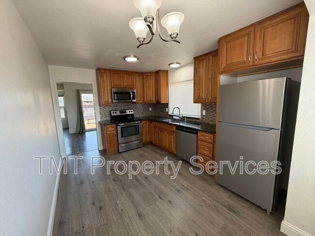 Building Photo - 8272 Kilmer Cir