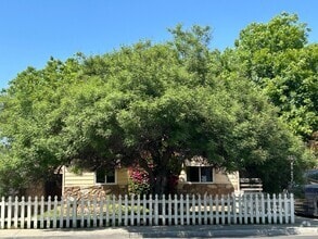 Building Photo - 608 Florinda St