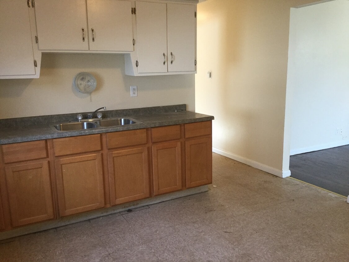 Primary Photo - 3 bedroom Single Family