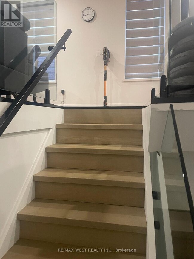Photo du bâtiment - 1571 Dupont St