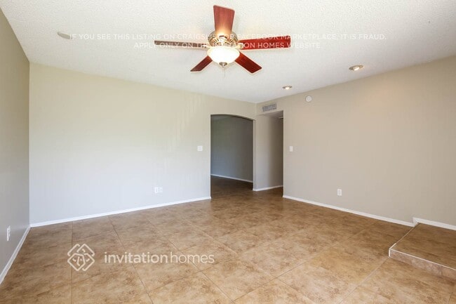 Building Photo - 5416 W Diana Ave