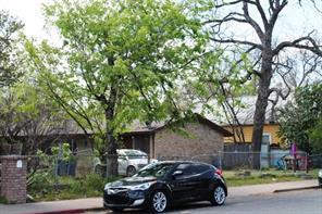 Foto del edificio - 1113 E 3rd St