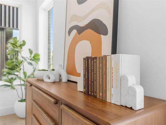 Building Photo - 2019 N Prairie Ave