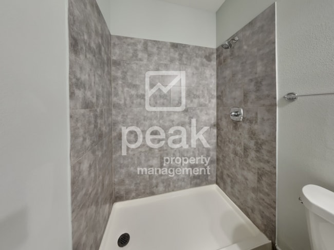 Building Photo - Fort Worth Duplex NOW LEASING for a July M...
