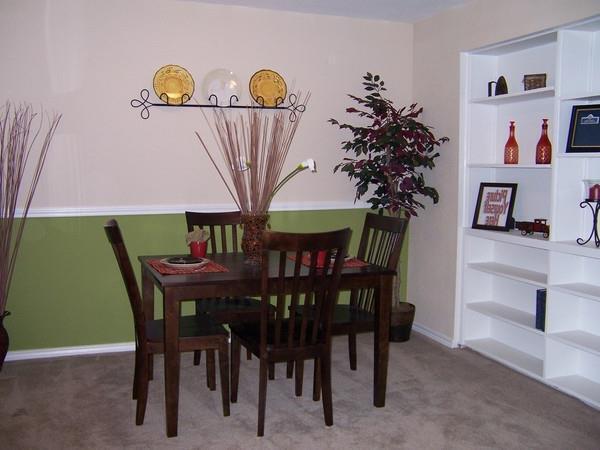 Foto del edificio - 777 Bateswood Dr