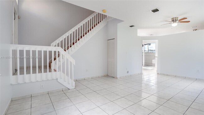 Foto del edificio - 15472 NW 12th Ct