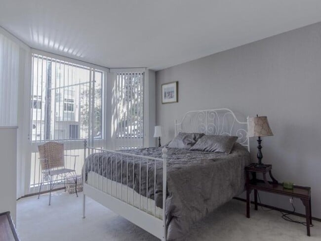 Building Photo - 1 bedroom in San Francisco CA 94107