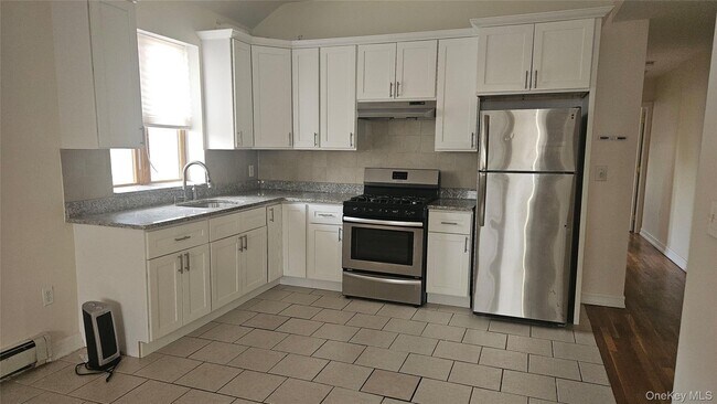 Foto del edificio - 79-31 67th Rd