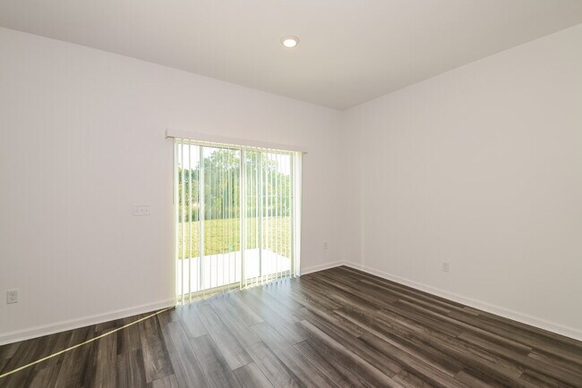 Foto del edificio - 984 Ocean Spray Dr
