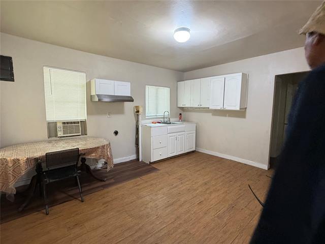 Foto del edificio - 6010 Chippewa Dr