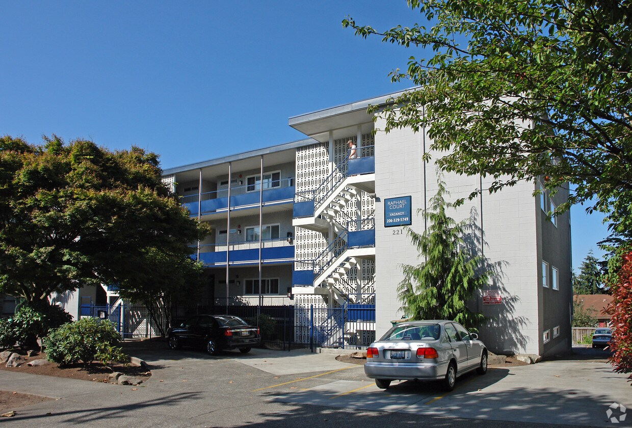 Foto del edificio - Raphael Court Apartments