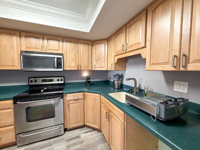Building Photo - 2775 N Wickham Rd