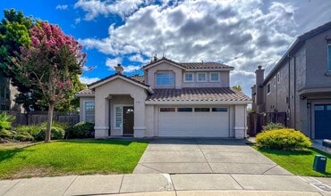 Building Photo - 35 Regatta Way