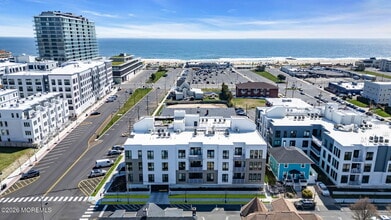 Building Photo - 218 3rd Ave