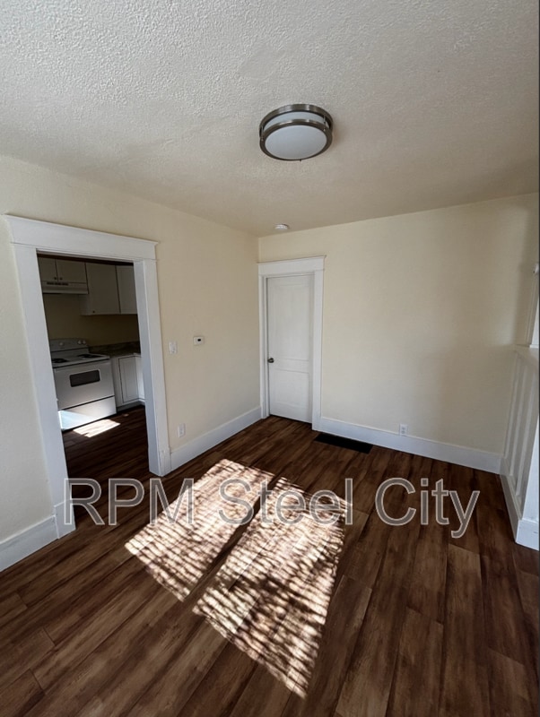 Foto del edificio - 1205 Carteret Ave