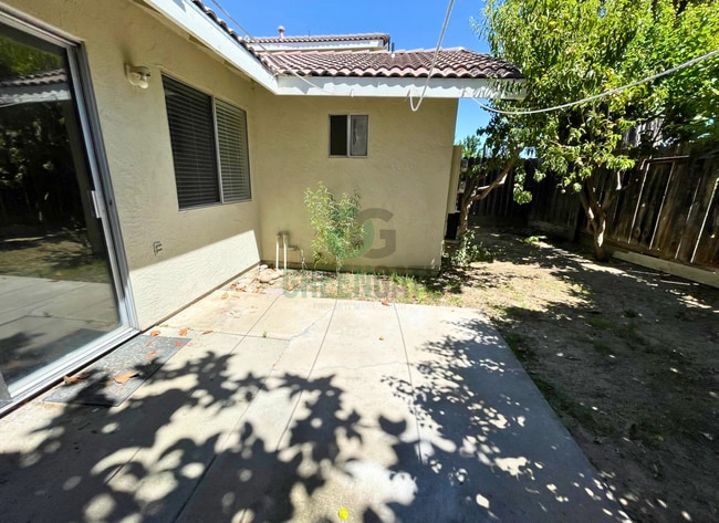 Building Photo - 1217 Las Cruces Ct.