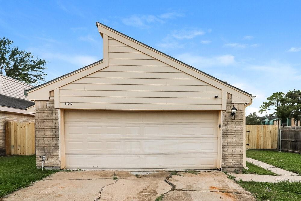 Foto principal - 11002 Willwood Dr