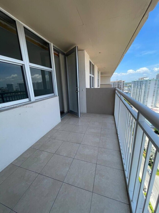 Foto del edificio - 250 174th St