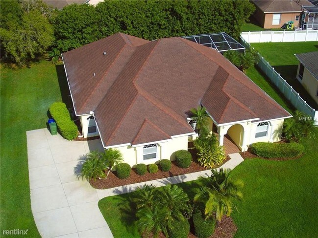 Foto del edificio - 233 Ruby Lake Ln