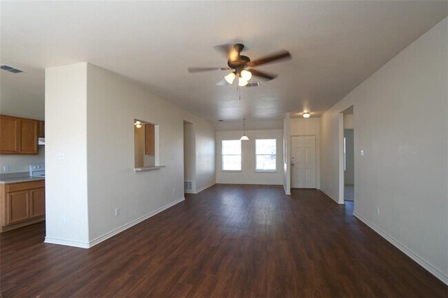 Foto del edificio - 2803 Don Hill Ln