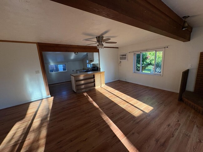 Building Photo - 291 Washington St