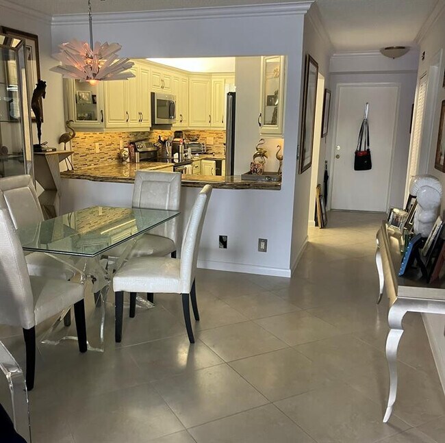 Foto del edificio - 3114 Ocean Blvd
