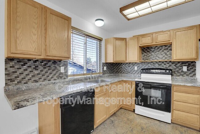Building Photo - 2533 S Crystal St