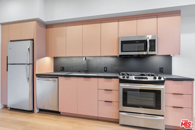 Building Photo - 10601 Washington Blvd