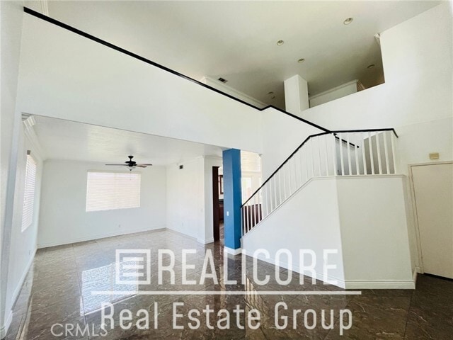 Foto del edificio - 405 E Lurelane St