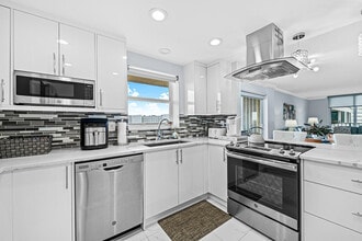 Building Photo - 3581 S Ocean Blvd